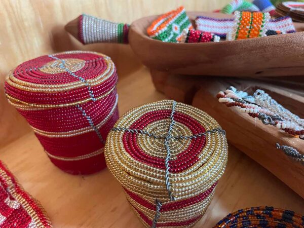 Beaded pots, green, red, purple beige and silver x6pc