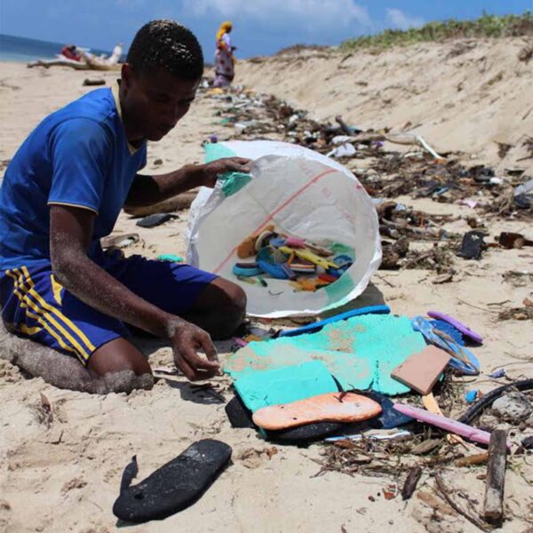 BEACH CLEANING